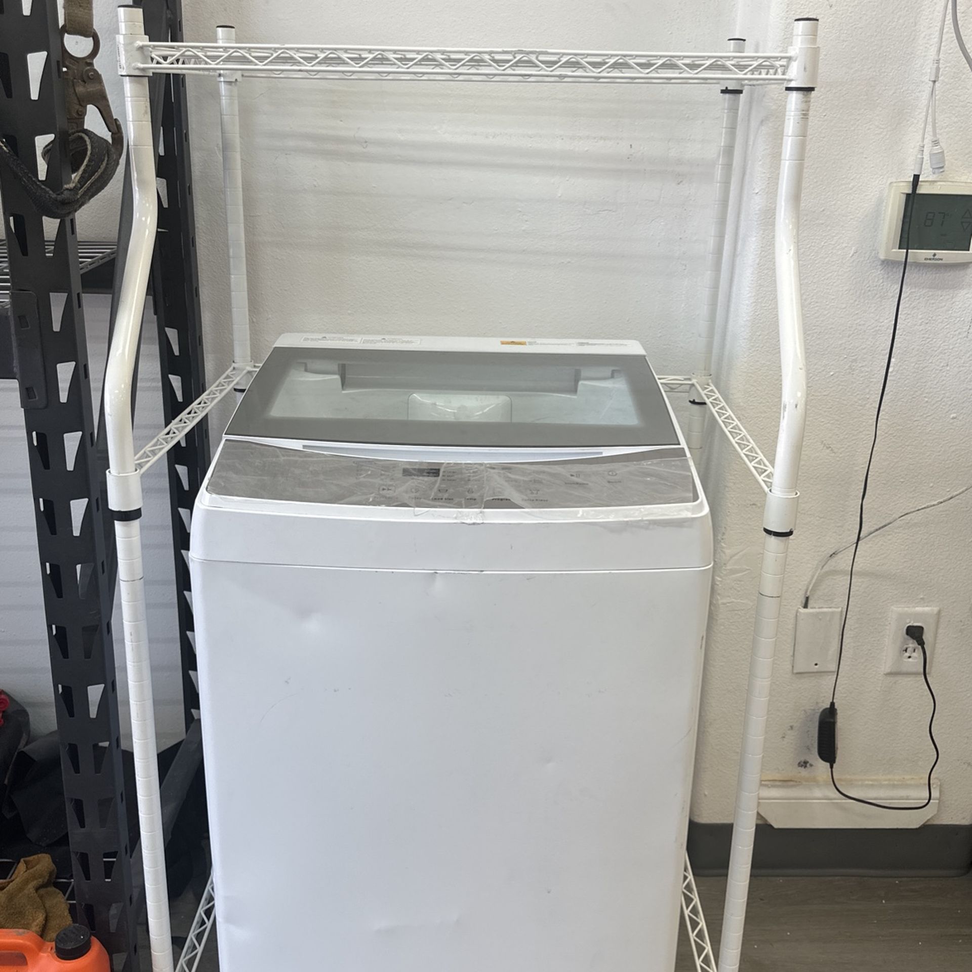 RCA RPW302 Portable Washing Machine, 3.0 cu ft, White And Rack