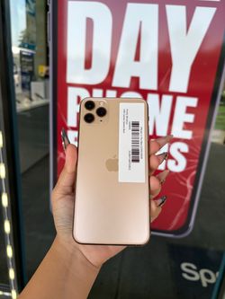 $85 to finance - Unlocked iPhone 11 Pro Max (64GB)