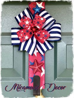 Patriotic Wreath Hanger