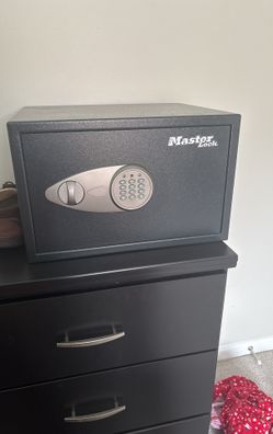 Master Lock Safe