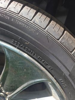 Ford Taurus Rims and Tires