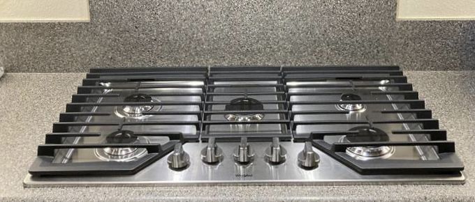 NEW WHIRLPOOL STAINLESS STEEL GAS 36” WIDE COOKTOP