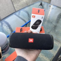 JBL Flip 6
