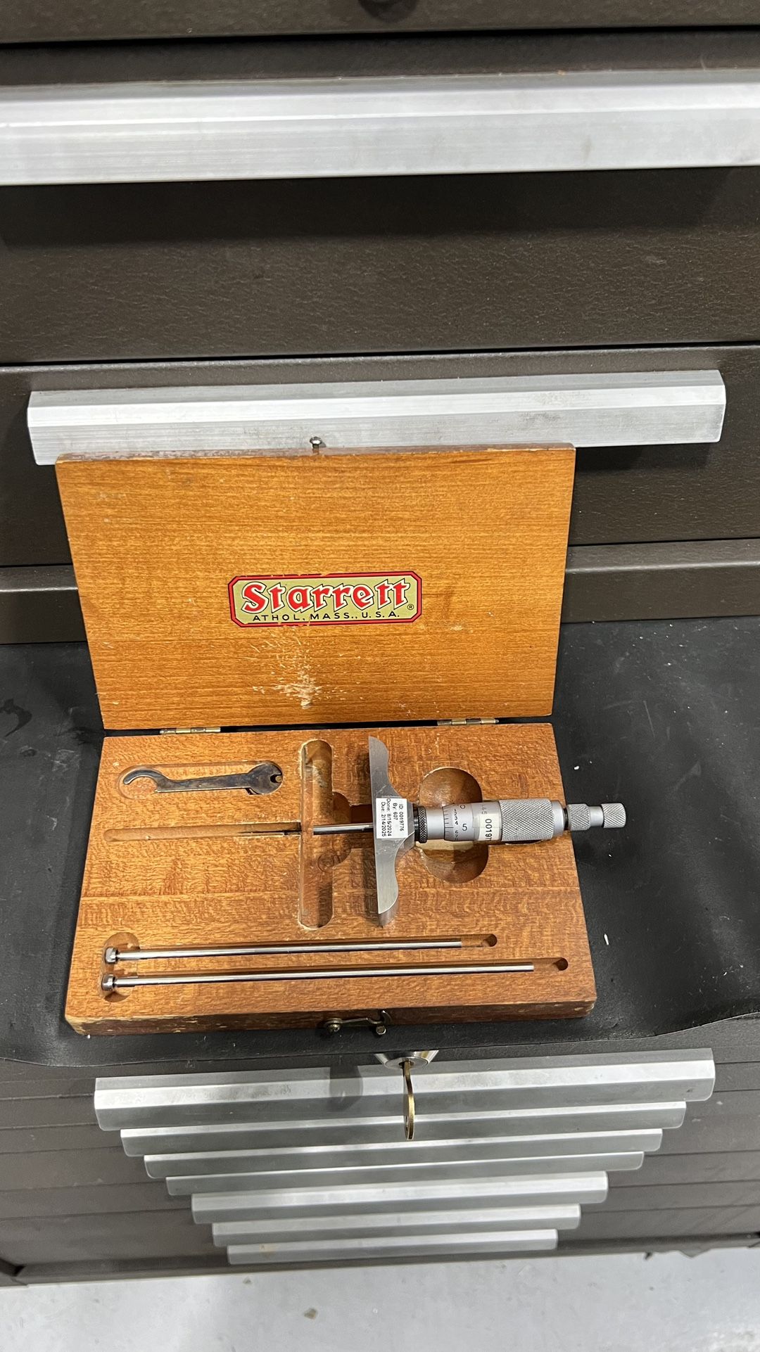 Starrett Depht micrometer