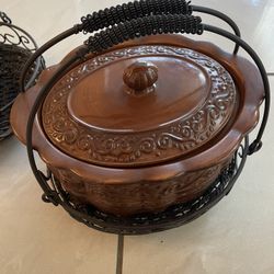 2 SERVING POTS HOME INTERIOR PICK UP TODAY