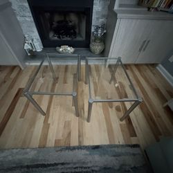 End tables 