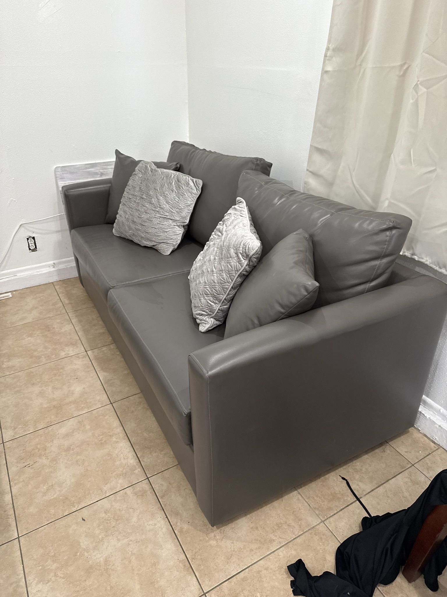 Love Sofa
