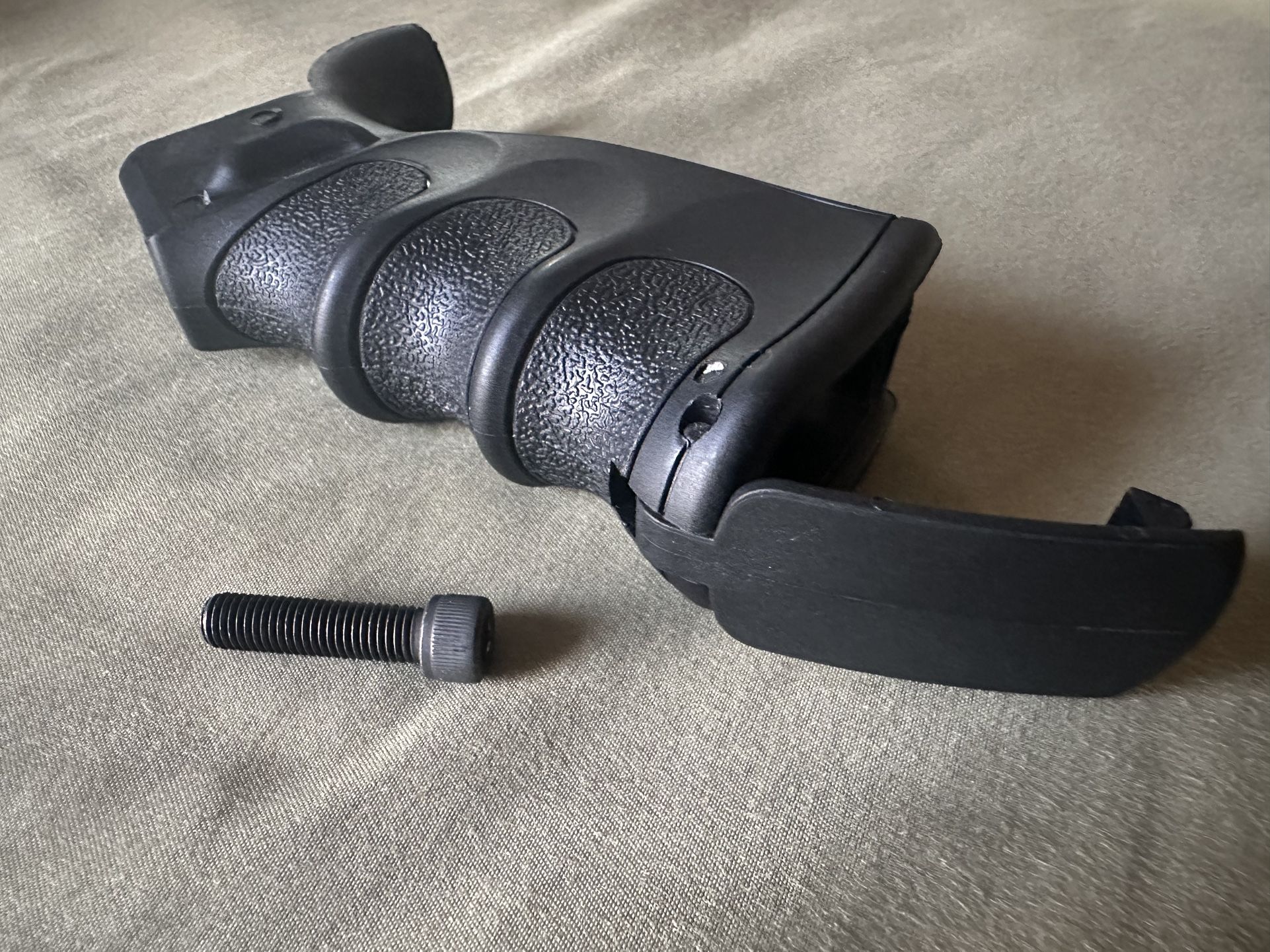 Comfort Grip for A-R Platforms