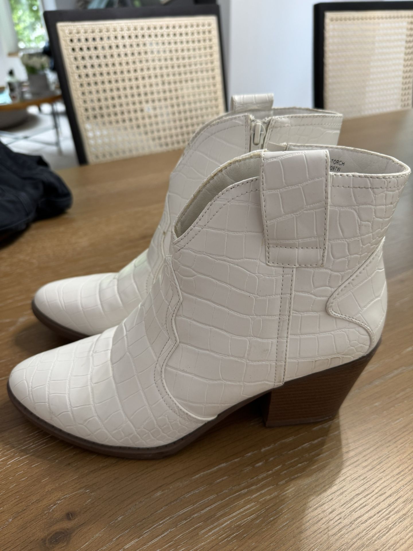 Womens Ankle Cowboy Boot 