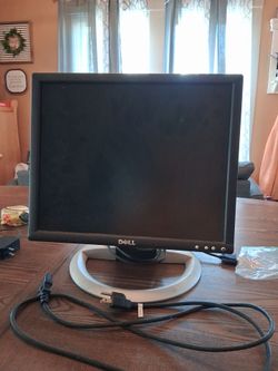 Windows XP-Era Dell Monitor
