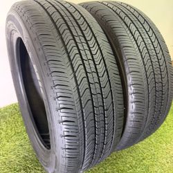 V352  215 55 17 94V  Michelin Primacy MXV4  - 2 Used Tires 70% Life 