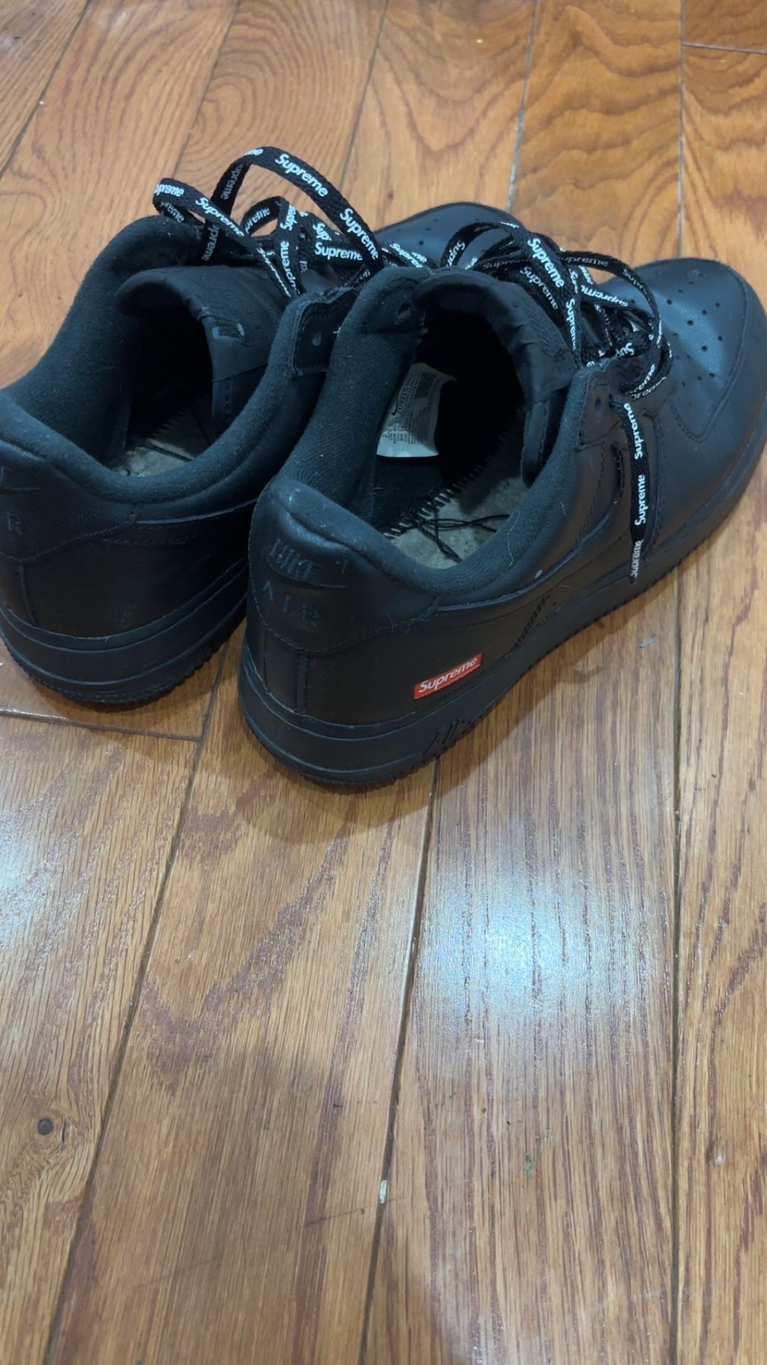 Supreme Nike Size 8