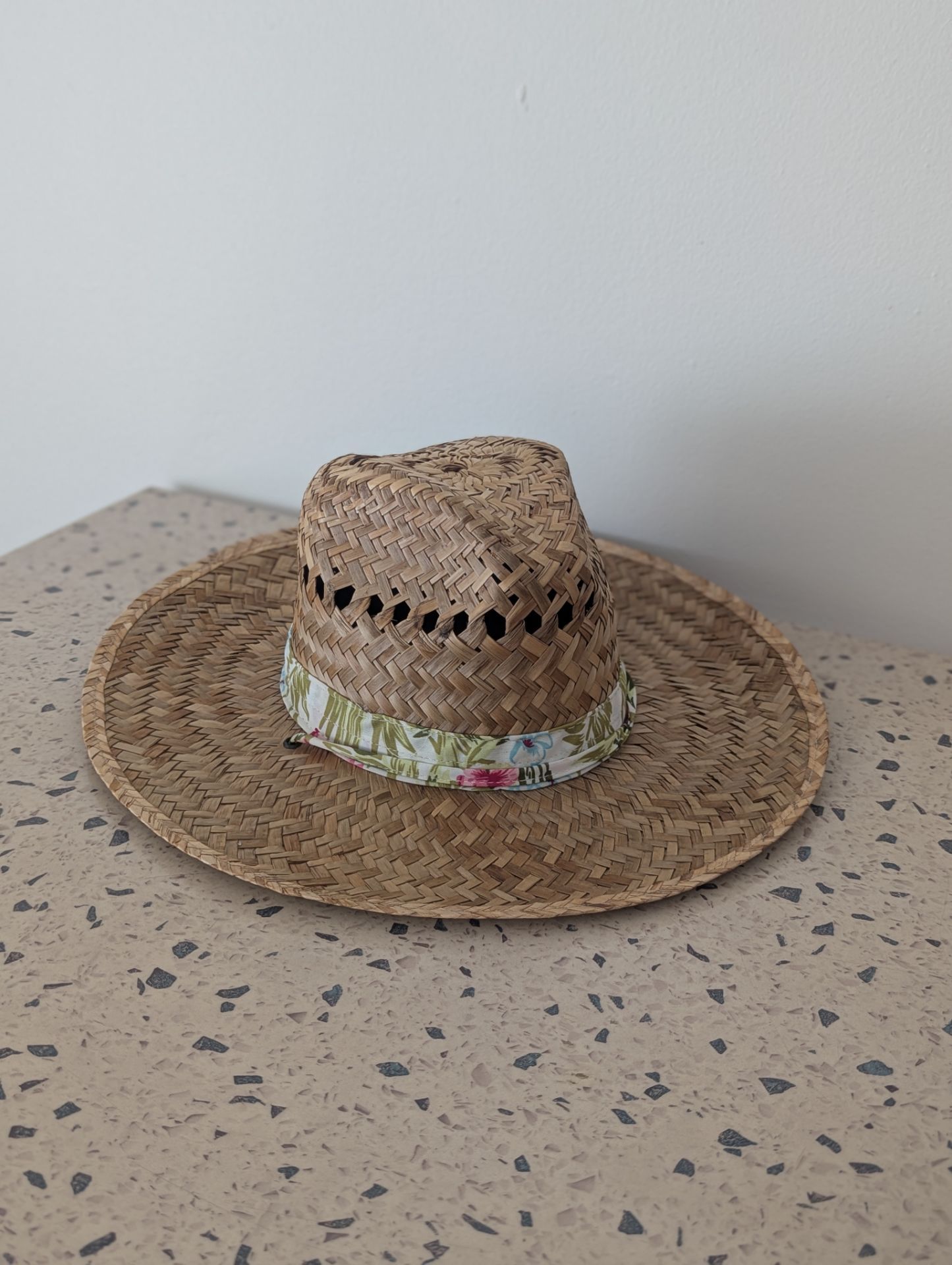 DPC Woven Straw Sun Hat w/ Floral Band – Beach/Garden Style