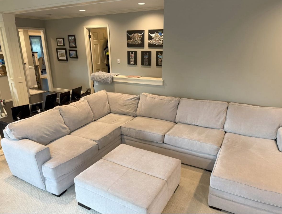 Jonathan Louis Sectional Couch Delivery Available 