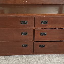 Solid Wood Queen Bedroom Set  Must Pick Up – $300 OBO – Alexandria