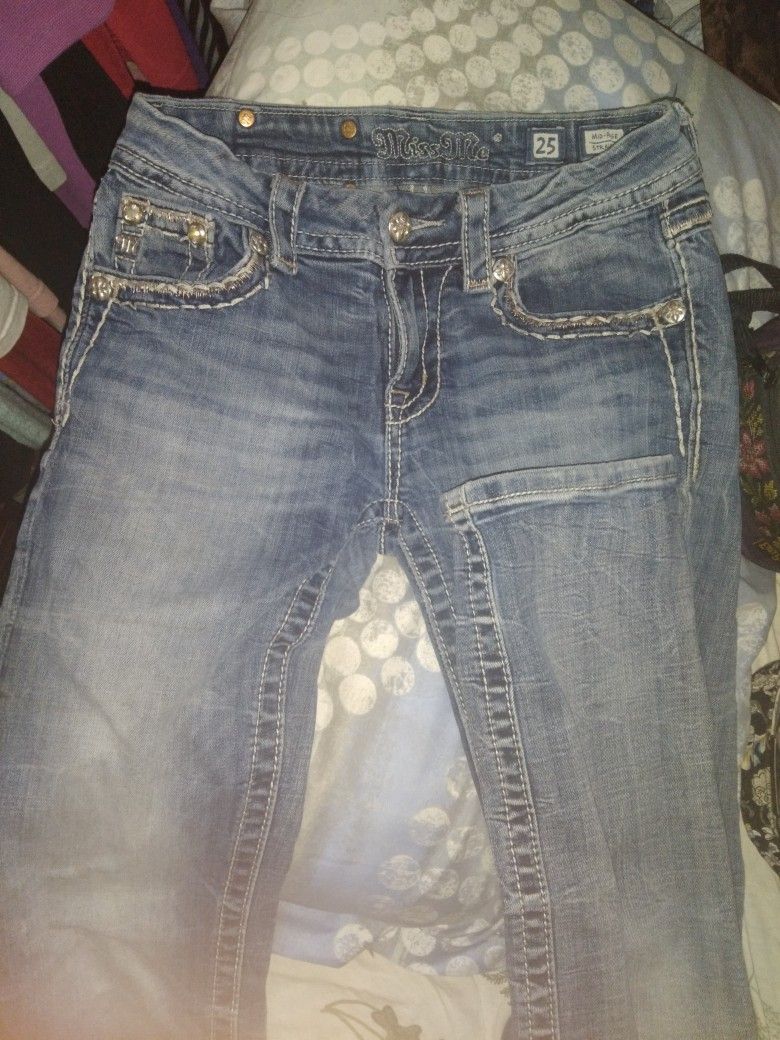 Miss Me Size 25