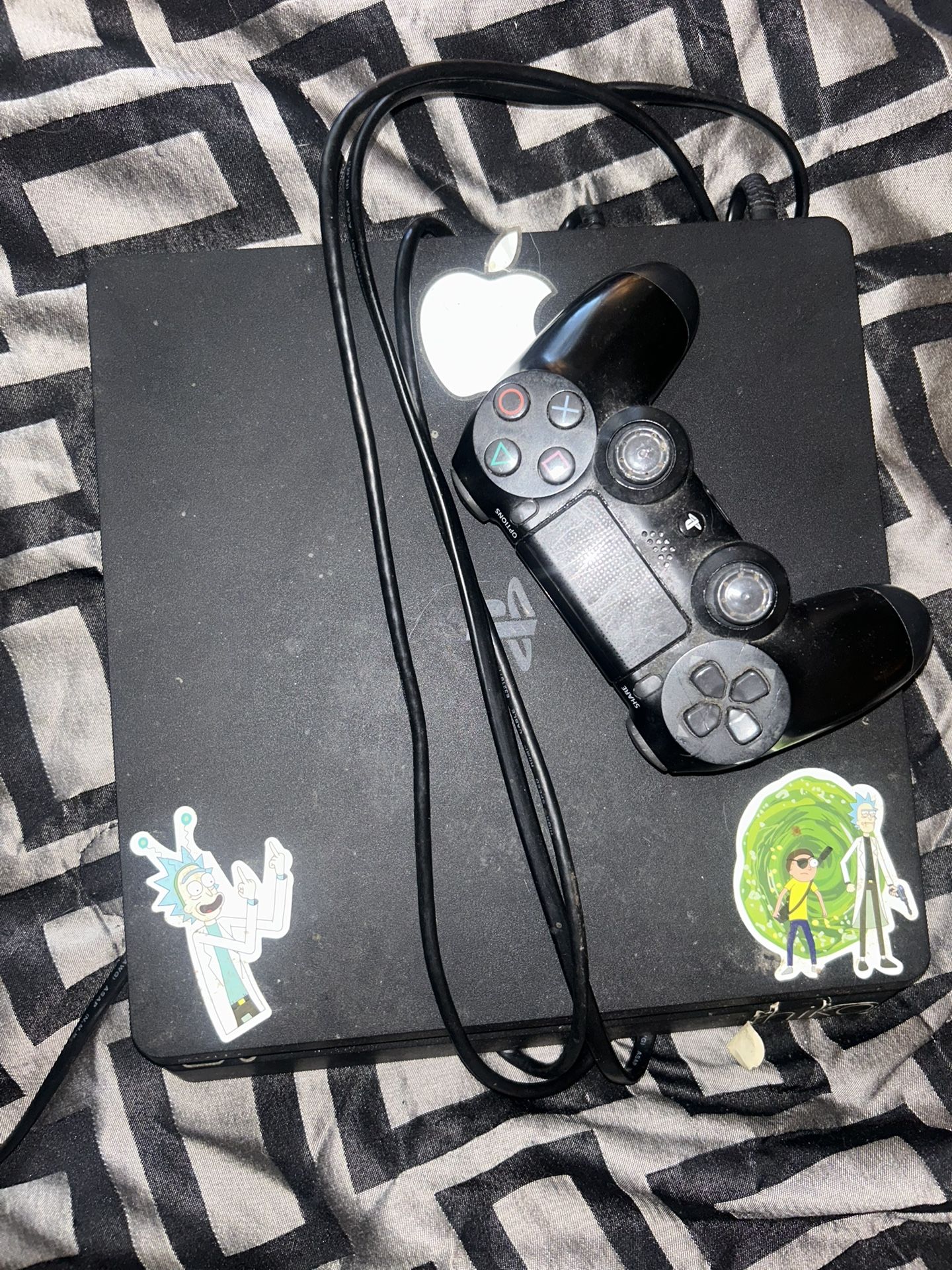 PlayStation 4 Games Included Plus Controller