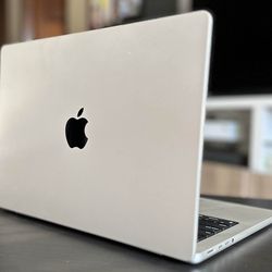 Macbook Pro 14" Laptop 