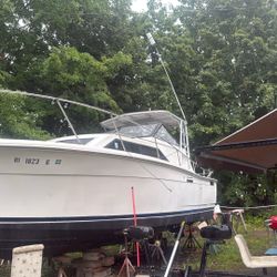 76 Trojan Cabin Cruiser 