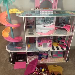 LOL dollhouse
