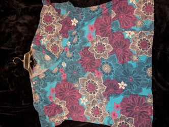 Flower print scrub top