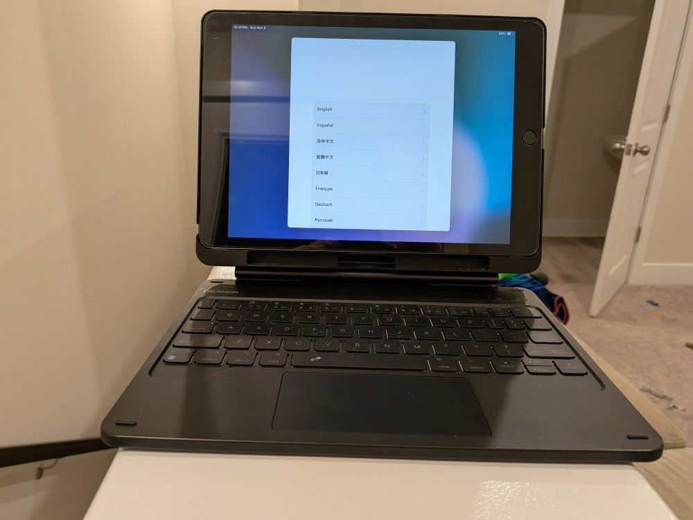 Apple iPad 9th Generation (Wi-Fi + Cellular) 64 GB With Keyboard Case