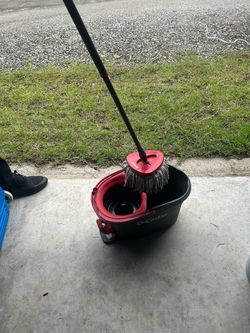 O Cedar mop with bucket