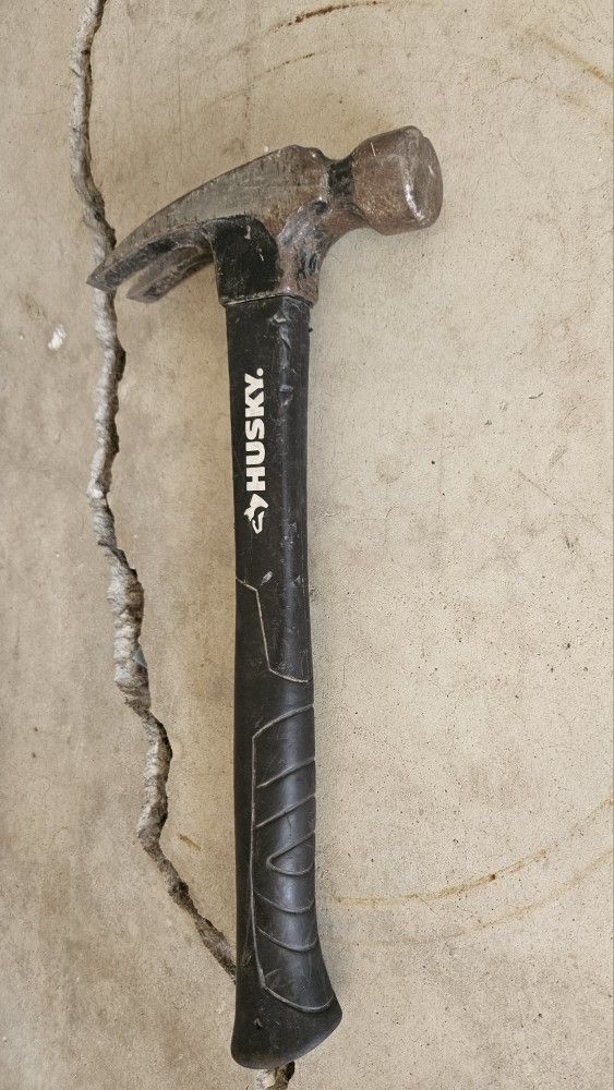 HUSKY HAMMER