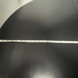 Expandable Round Table 