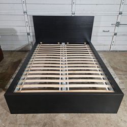 IKEA Full Size Bed Frame, Good Conditions 👍, Black Color