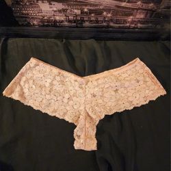 Vintage Frederick's of Hollywood Pink Lace HIpster Boyshort Style Panties