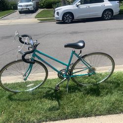  Vintage Giant 10-Speed Road Bike – Step-Through Frame – Ready to Ride! 🌟 