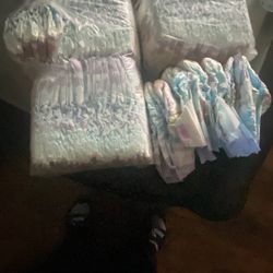 Baby Diapers / Crib
