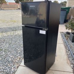 Anukis Compact Refrigerator 4.0 Cu Ft 2 Door Mini Fridge with Freezer For Apartment, Dorm, Office, Family, Basement, Garage, Black
