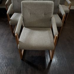 6 Chairs 