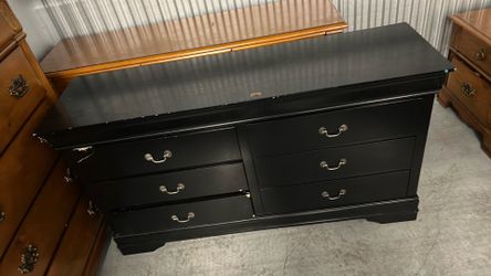 Black dresser
