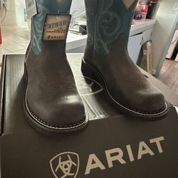 Arait Boots For Women Size 10