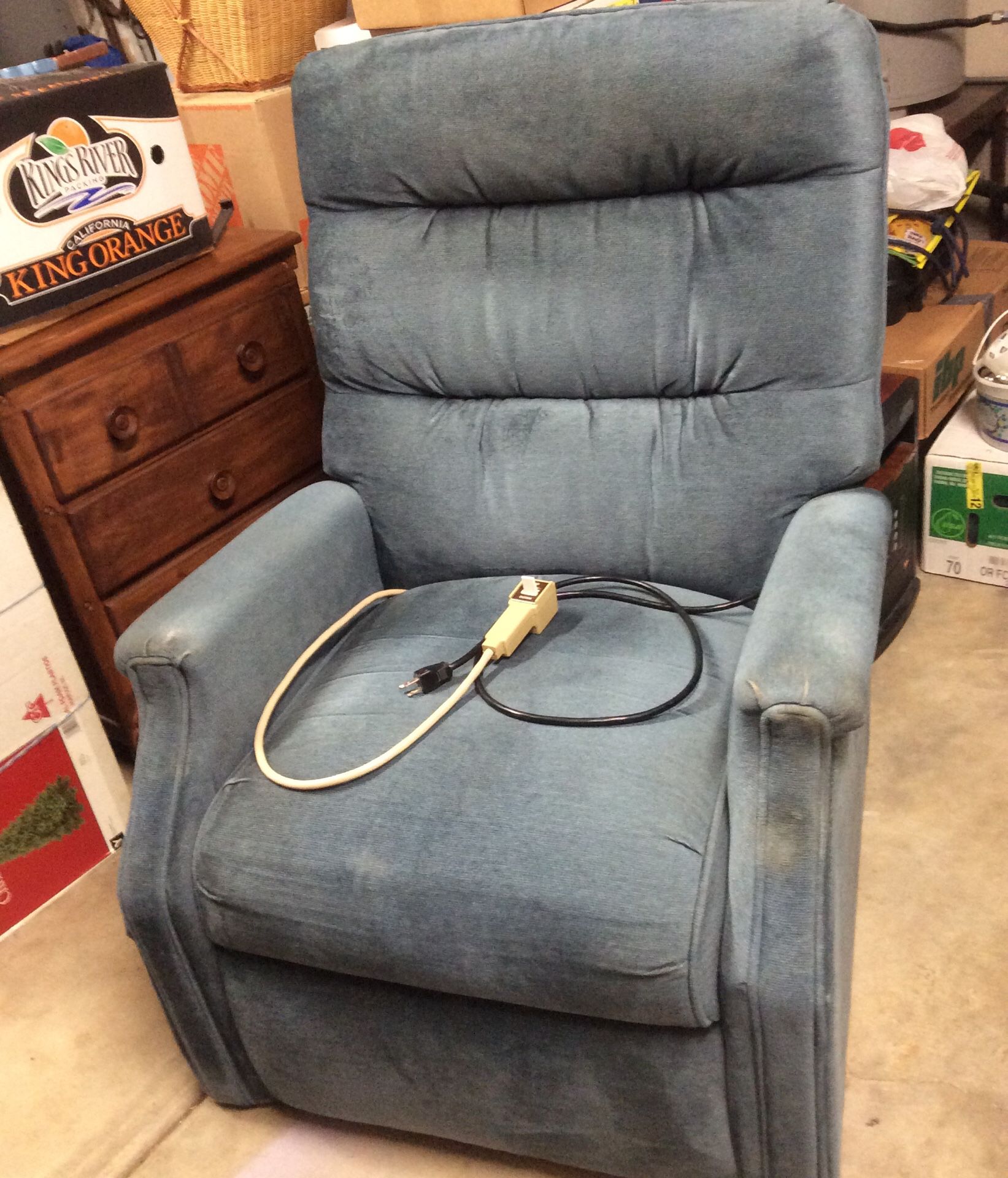 Lift chair. (Electric)