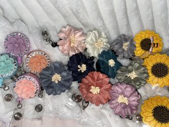 Badge reels / holders