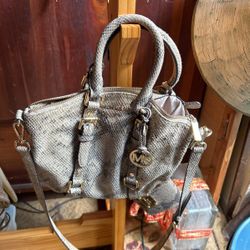 Michael Kors Purses  And Change Purse New   Kuva Purse 25 Dollars 