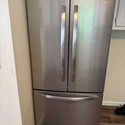 Frigidaire Refrigerator 