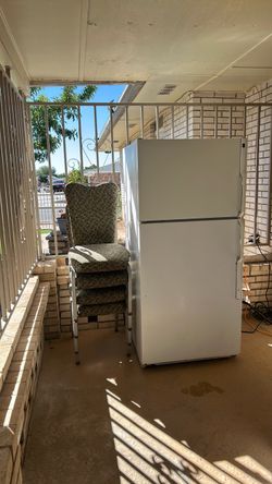 Excellent working fridge 175. Hot point