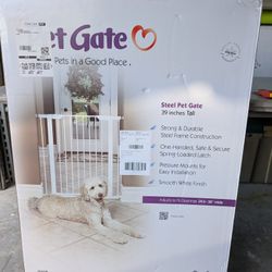 PET Gate New 2 Used
