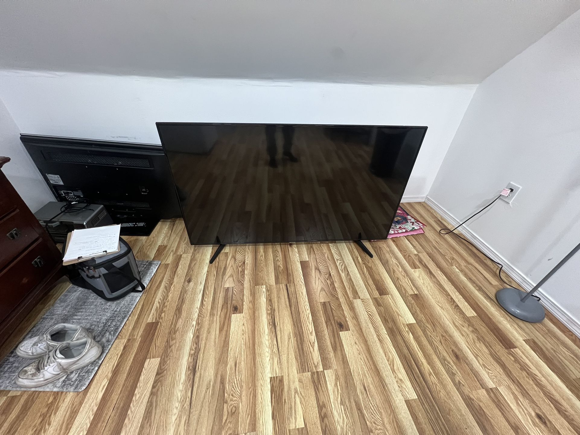 65 Inch Samsung TV