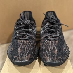 M5.5 Yeezy boost 350 v2 mxrock