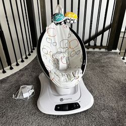 4moms MamaRoo Multi-Motion Baby Swing, Bluetooth Enabled with 5 Unique Motions