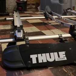Thule Aero Rack w/Bike Racks 