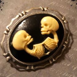 Handmade Conjoined Siamese Twins Skeleton Silver Tone Metal Cameo Convertible Pin Pendant Necklace Goth 