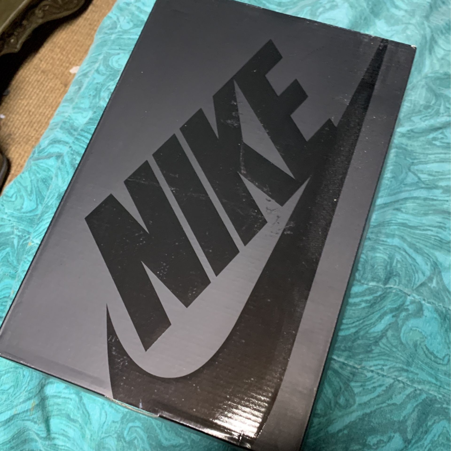 Supreme Air Force One Size 12