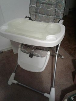 Awesome clean highchair